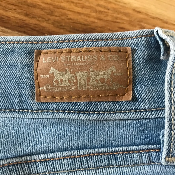 Levi skinny jeans πΈ - Picture 5 of 5